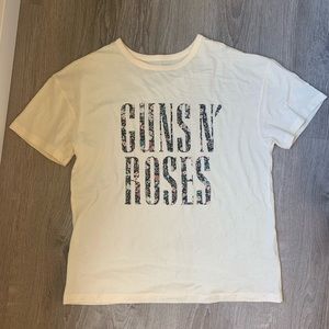 Oversized guns and roses tee
